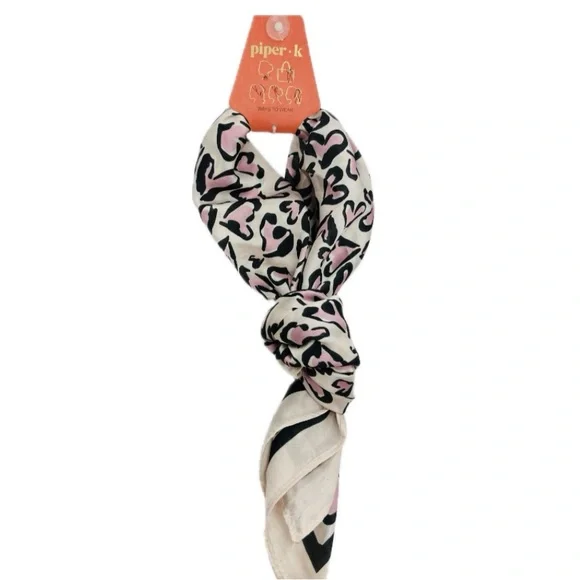 NWT ⚜️💖⚜️ Piper K Gorgeous Valentine’s Day Hearts Scarf - Picture 1 of 4